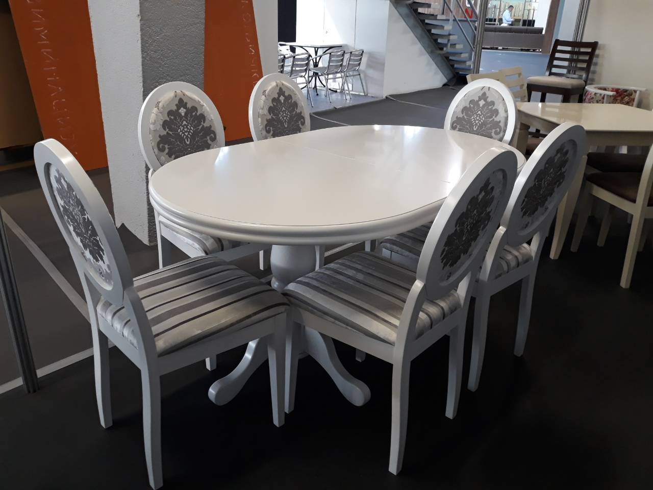 Stühle Verona Tische Ovalni Granc